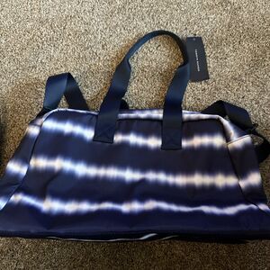 Tommy Hilfiger Bag Duffel 16 x 7 x 9 Weekender Tie Dye Pocket NWT $128 MSRP